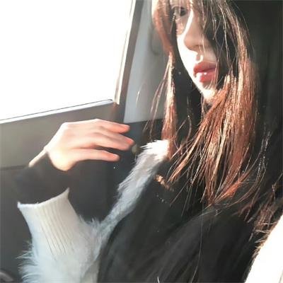 年轻女孩爱过来